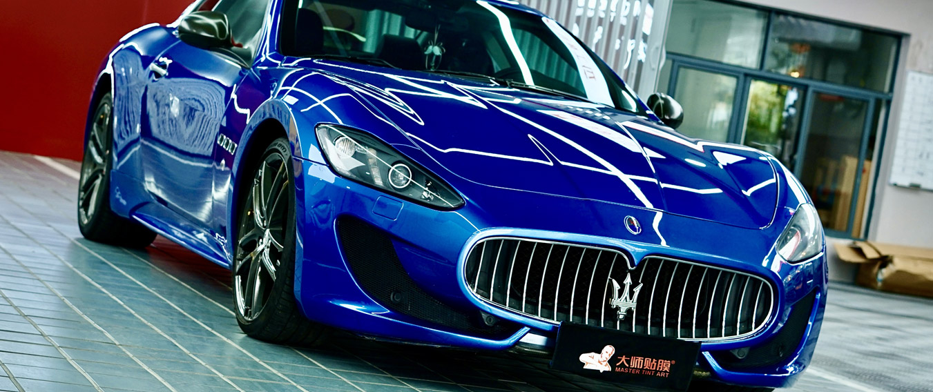 royal blue car wrap